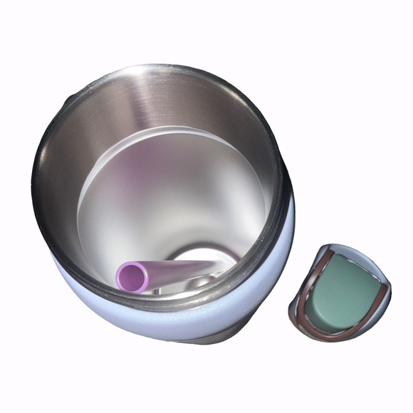 Owala FreeSip Stainless Steel Water Bottle
Periwinkle Twinkle
32 oz
New with Tag - Picture 7 of 9